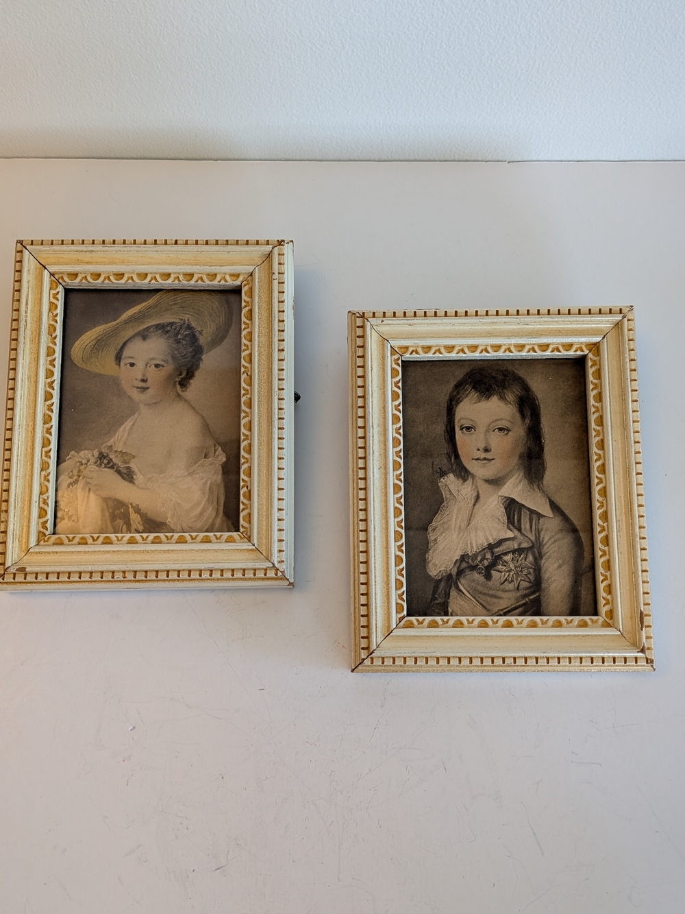 Vintage framed hand-tinted mini prints French portraits Louis XVII of France (2)